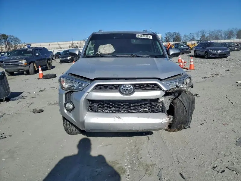 2016 TOYOTA 4RUNNER SR5  