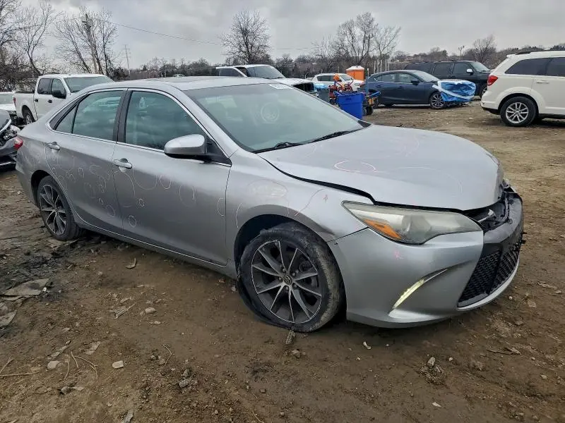 2015 TOYOTA CAMRY LE  