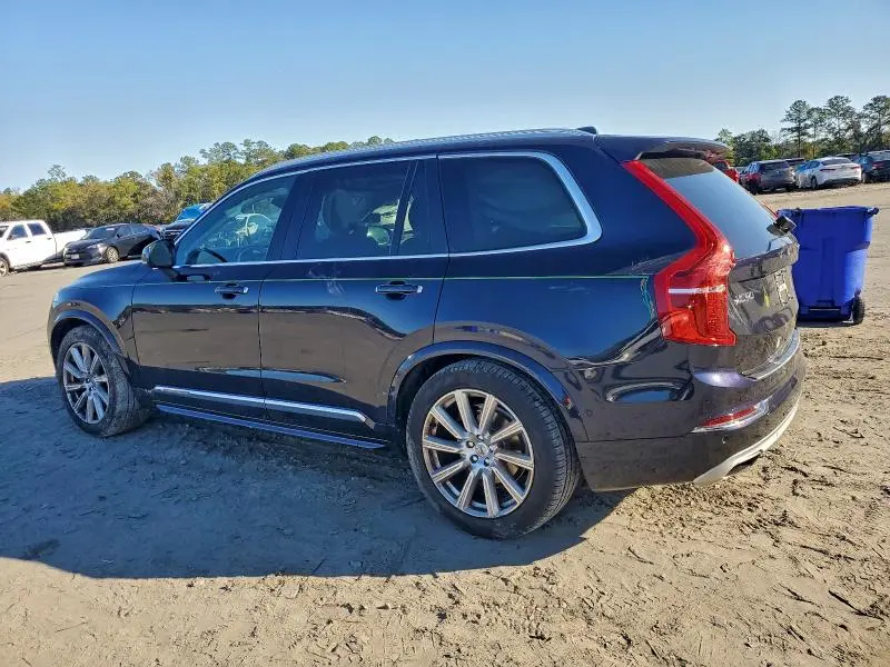 2017 VOLVO XC90 T6  