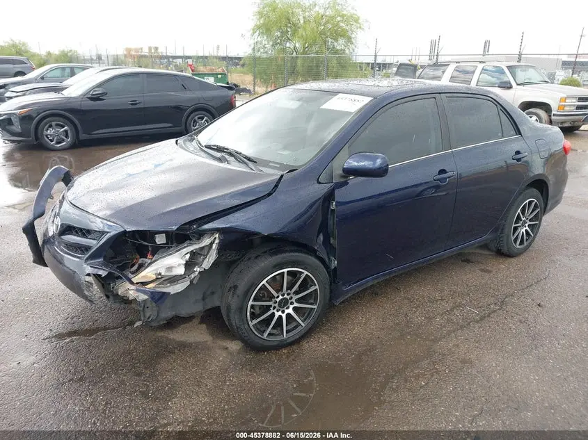 2013 TOYOTA COROLLA LE