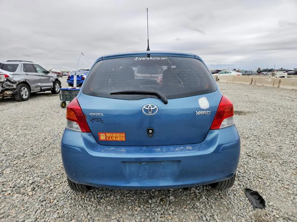 2010 TOYOTA YARIS BASE  