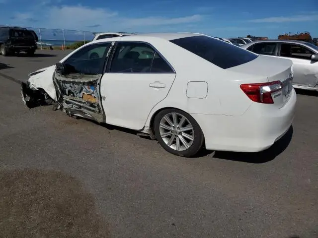2014 TOYOTA CAMRY SE  