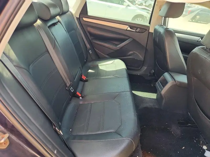 2015 VOLKSWAGEN PASSAT S  