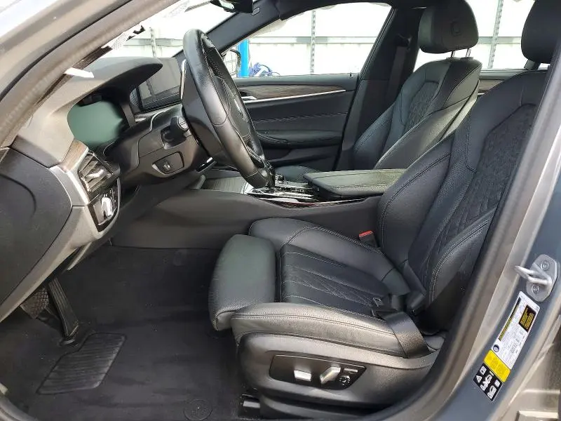 2023 BMW 530 XI  