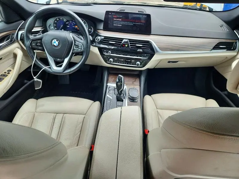 2019 BMW 530 XI  