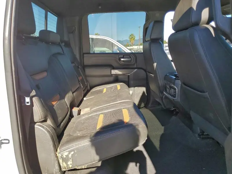 2020 GMC SIERRA K2500 AT4  