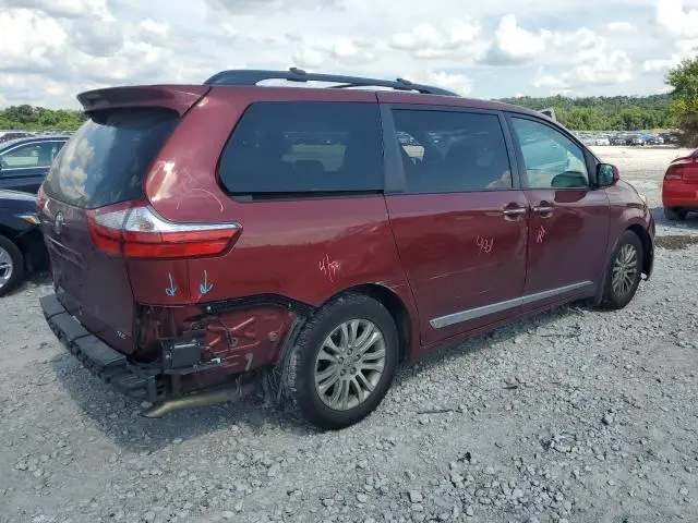 2016 TOYOTA SIENNA XLE  