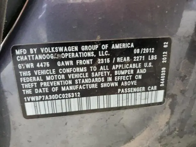 2013 VOLKSWAGEN PASSAT SE  