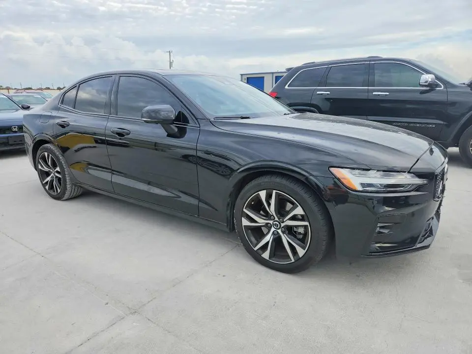 2024 VOLVO S60 PLUS  