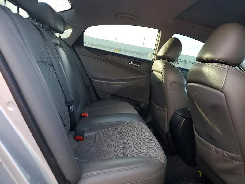 2013 HYUNDAI SONATA SE  