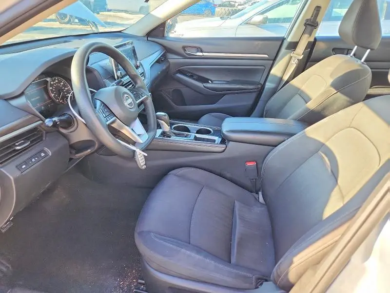 2023 NISSAN ALTIMA SV  
