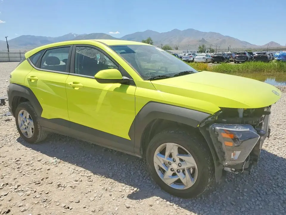2025 HYUNDAI KONA SE  