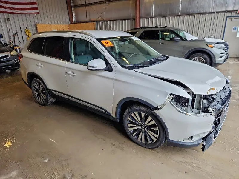 2019 MITSUBISHI OUTLANDER SE  