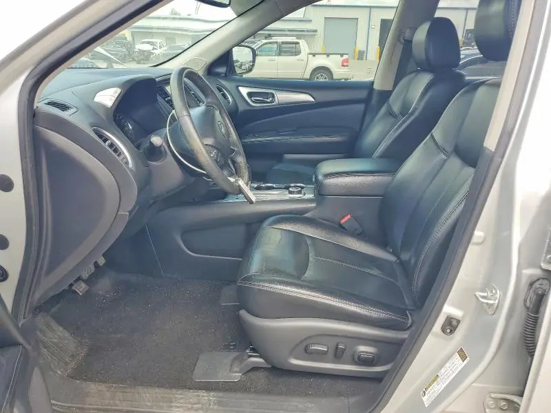 2017 NISSAN PATHFINDER SL  