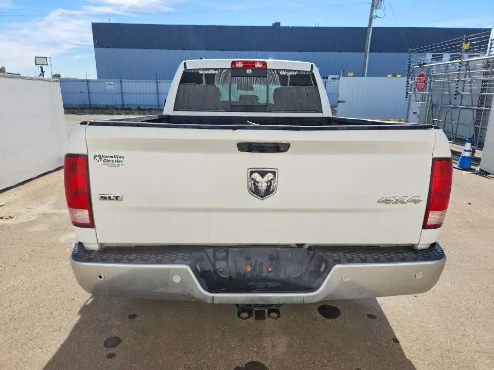 2015 RAM 1500 SLT  