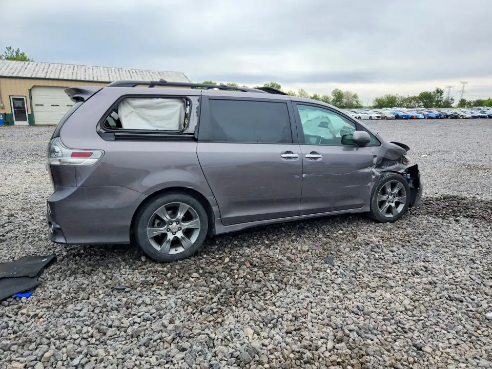 2015 TOYOTA SIENNA SPORT  
