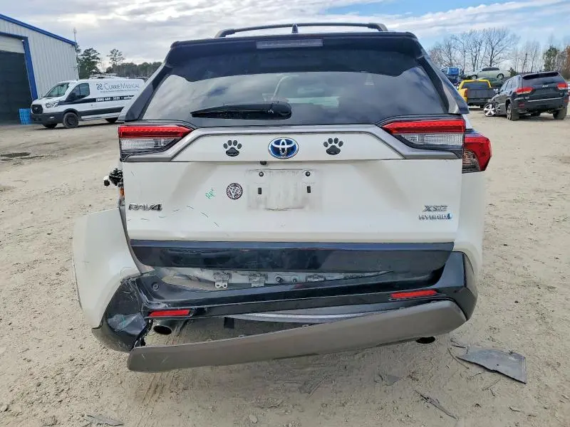 2021 TOYOTA RAV4 XSE  