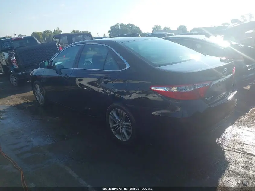 2015 TOYOTA CAMRY SE