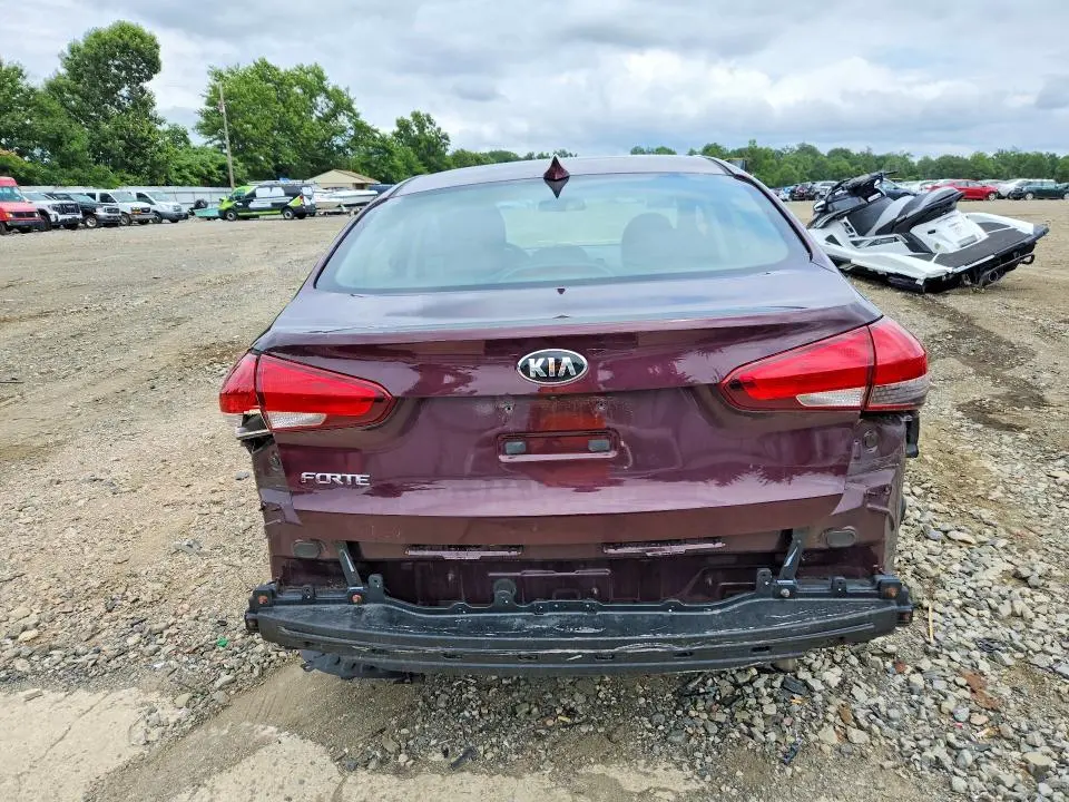 2018 KIA FORTE LX  