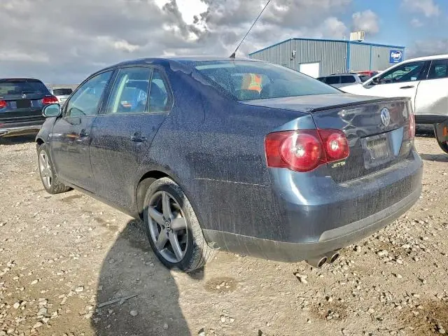 2010 VOLKSWAGEN JETTA LIMITED  