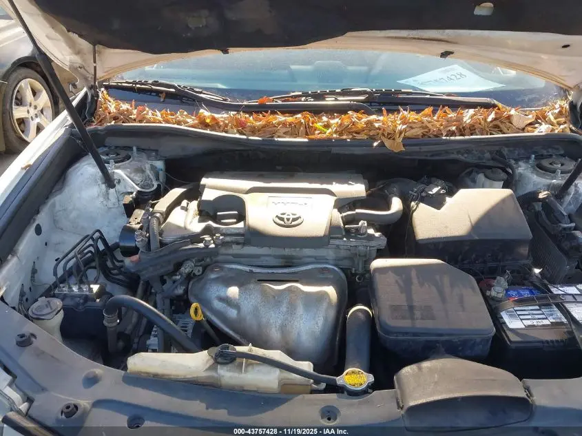 2012 TOYOTA CAMRY SE