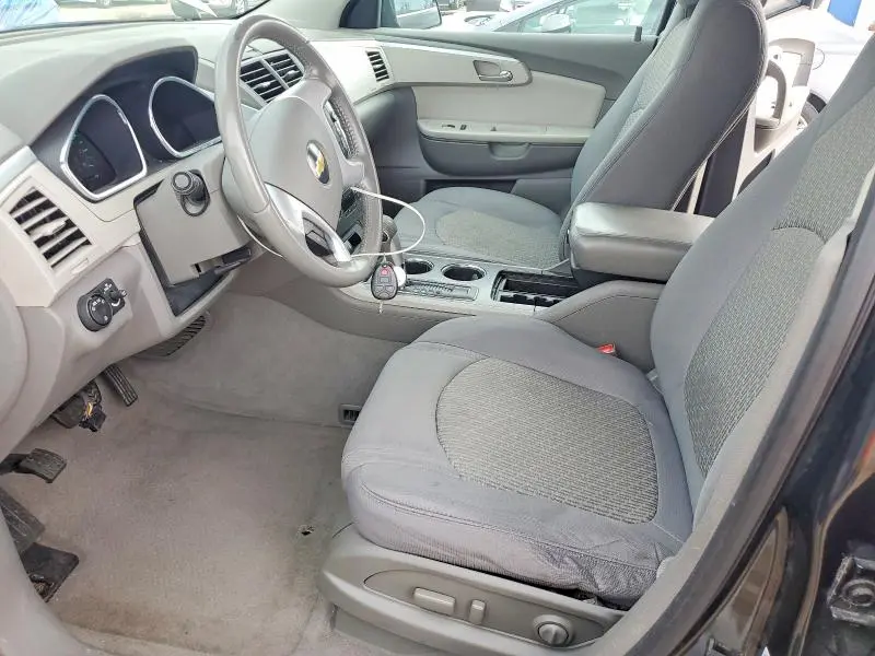 2011 CHEVROLET TRAVERSE LT  