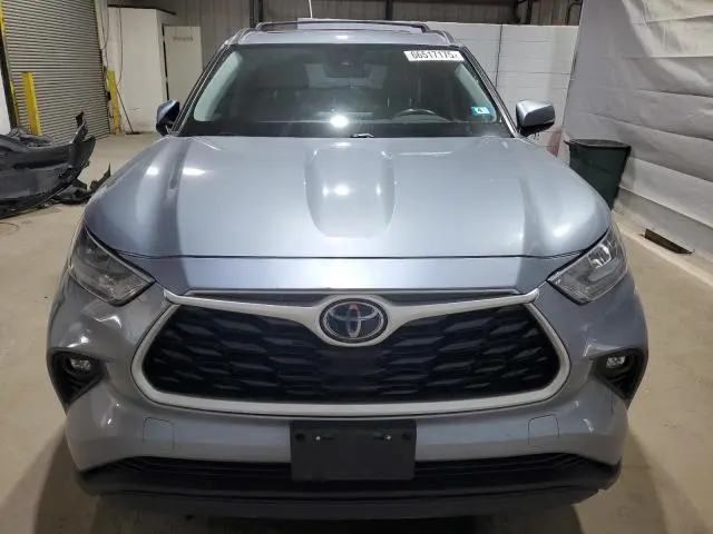 2020 TOYOTA HIGHLANDER XLE  