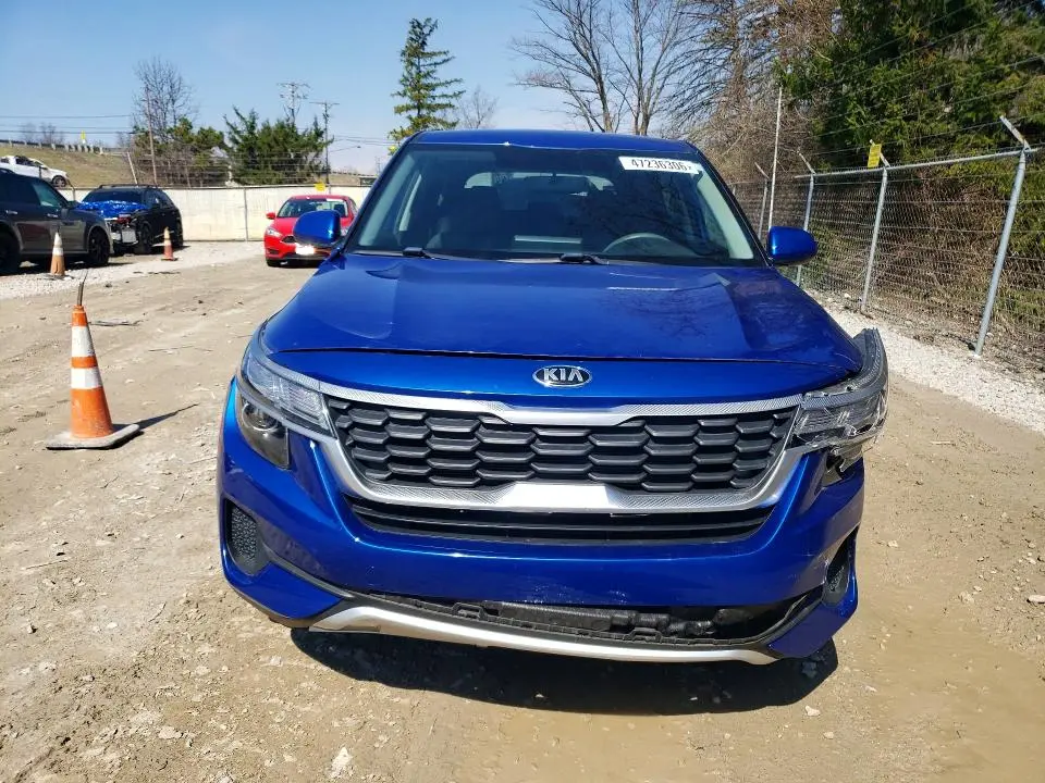 2021 KIA SELTOS LX  