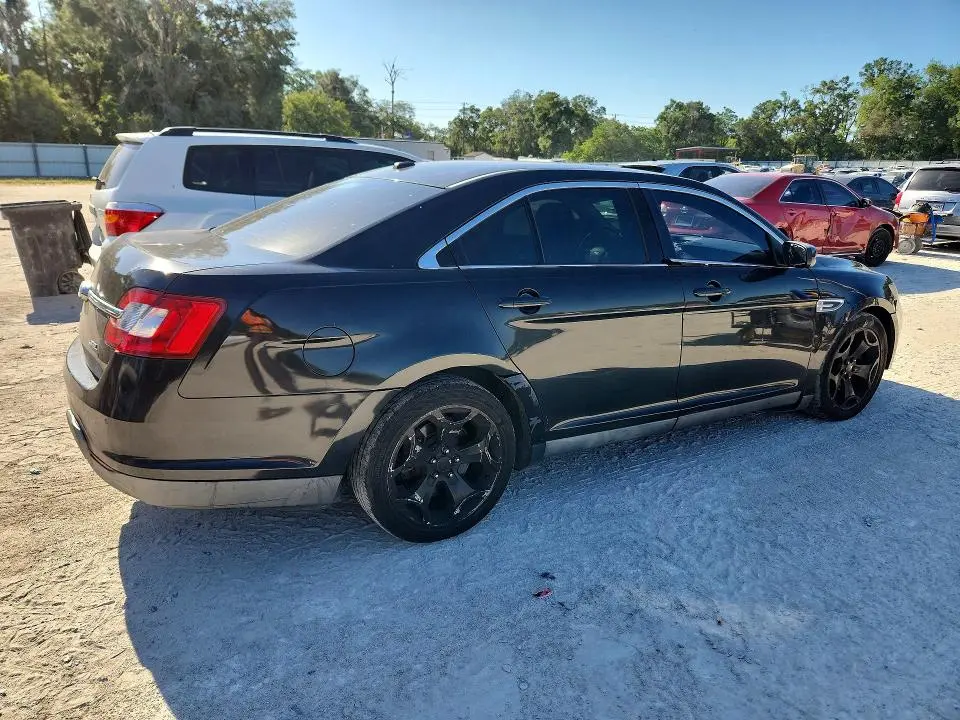 2011 FORD TAURUS SEL  