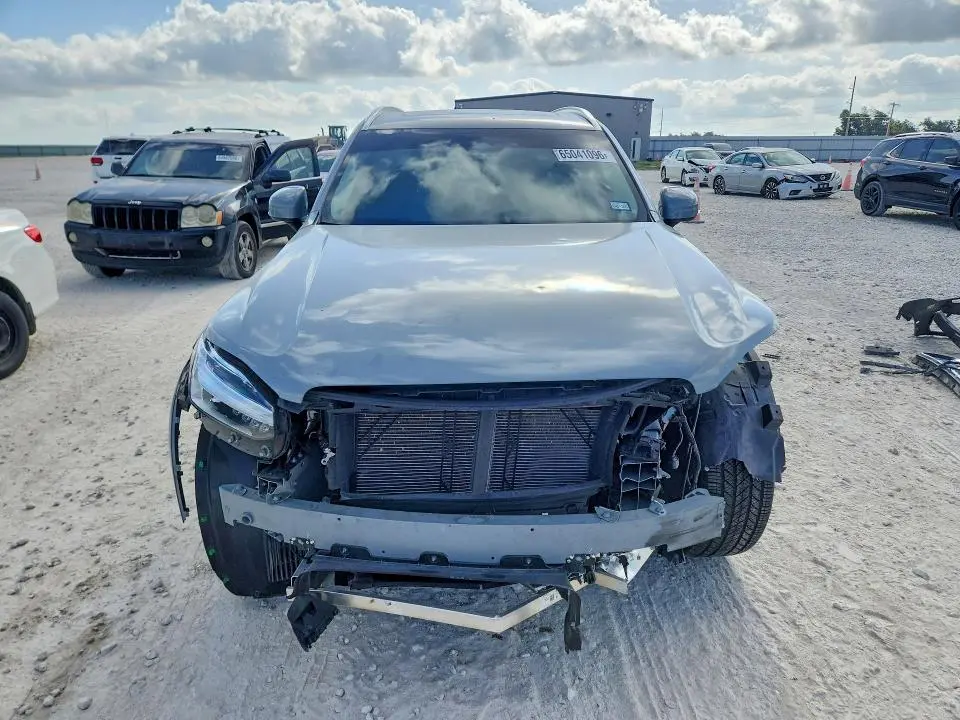 2024 VOLVO XC90 PLUS  