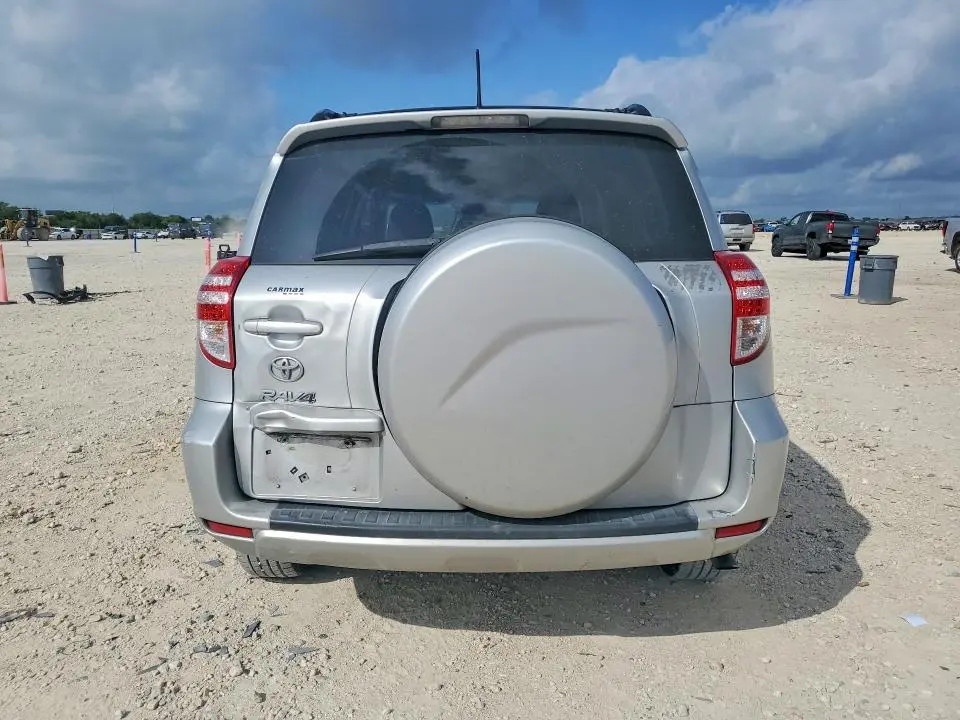 2011 TOYOTA RAV4 BASE  