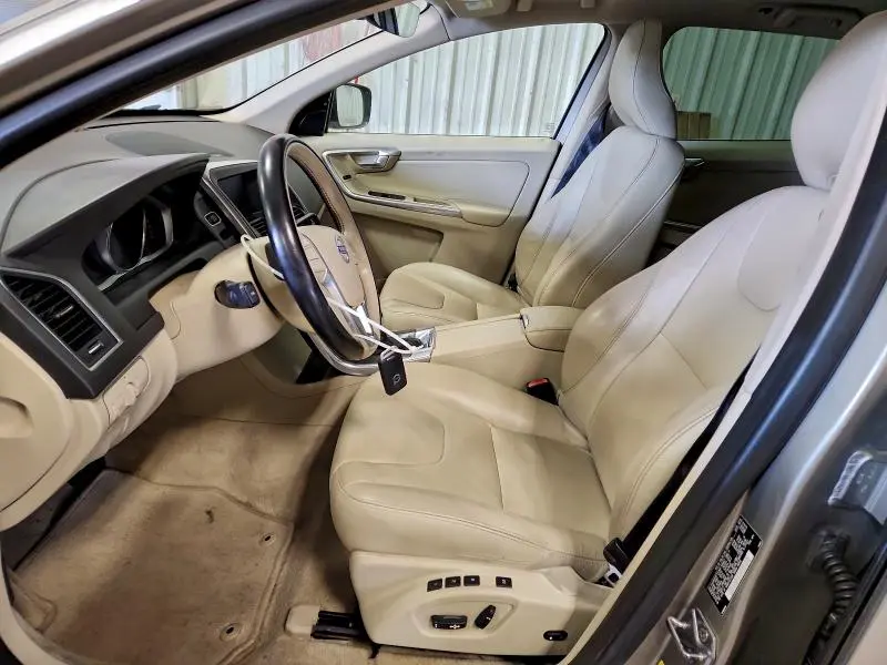 2015 VOLVO XC60 T5 PLATINUM  