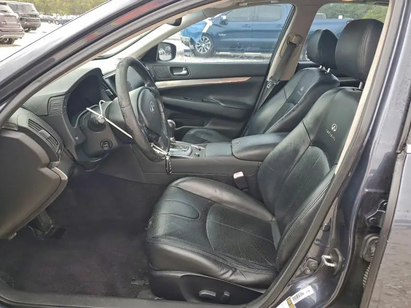 2011 INFINITI G37 BASE  