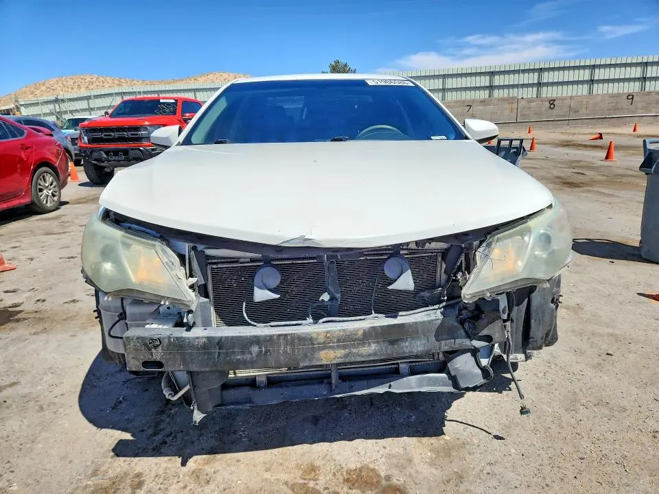 2013 TOYOTA CAMRY SE  