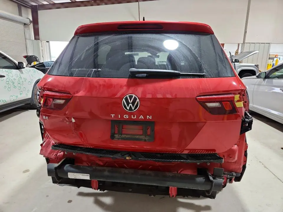 2022 VOLKSWAGEN TIGUAN SE  