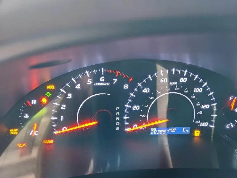 2011 TOYOTA CAMRY LE  