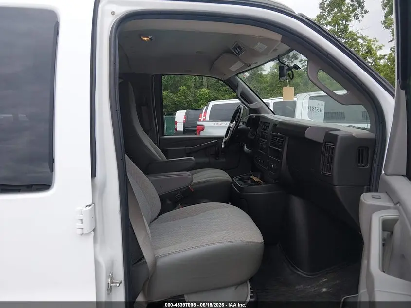 2017 CHEVROLET EXPRESS 2500 LS