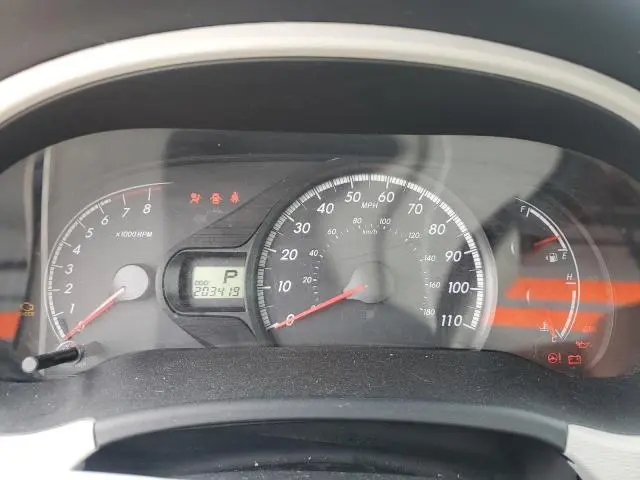 2011 TOYOTA SIENNA LE  