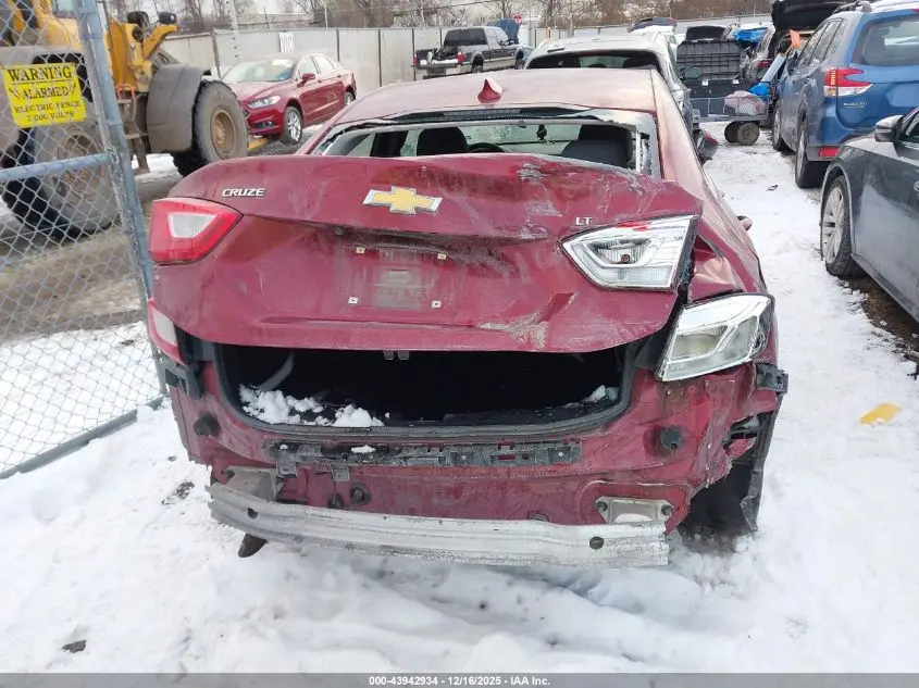 2018 CHEVROLET CRUZE LT AUTO