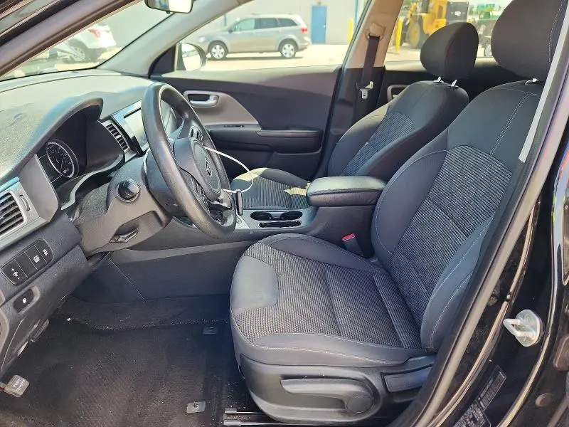 2019 KIA NIRO LX  