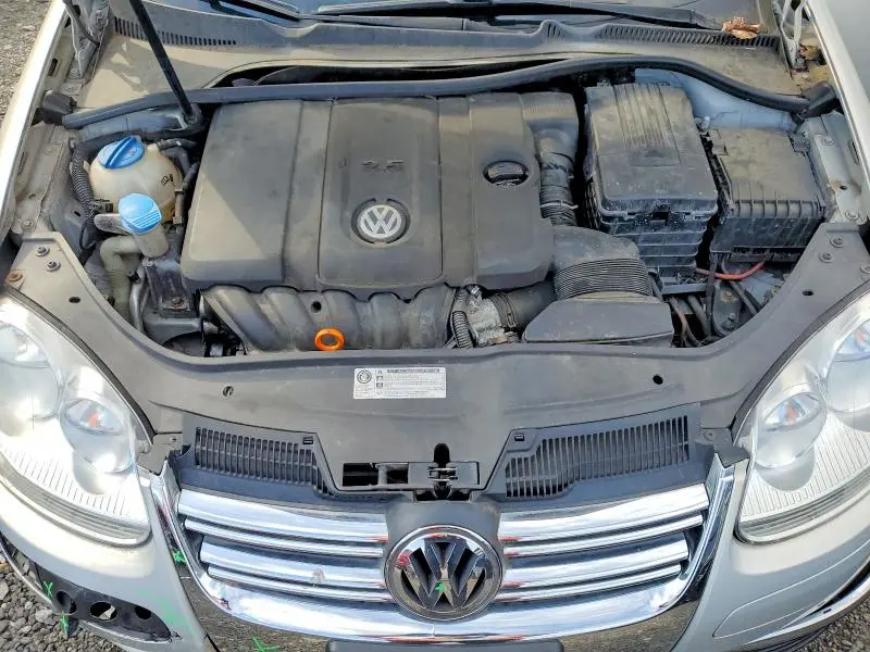 2010 VOLKSWAGEN JETTA SE  