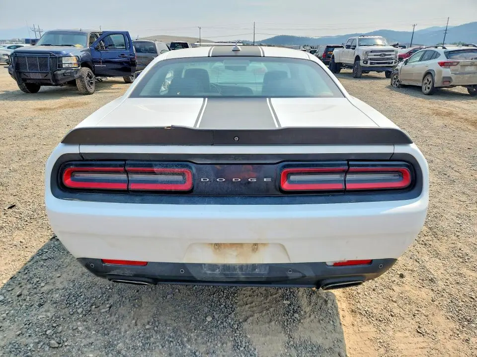2016 DODGE CHALLENGER SXT  