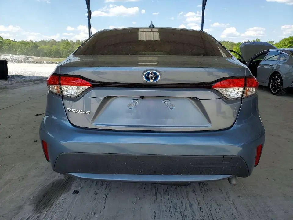 2021 TOYOTA COROLLA LE  