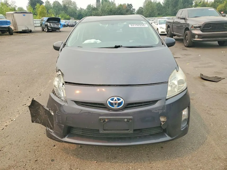 2011 TOYOTA PRIUS THREE  