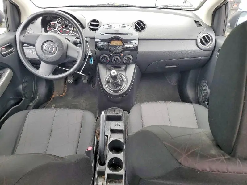 2013 MAZDA MAZDA2   