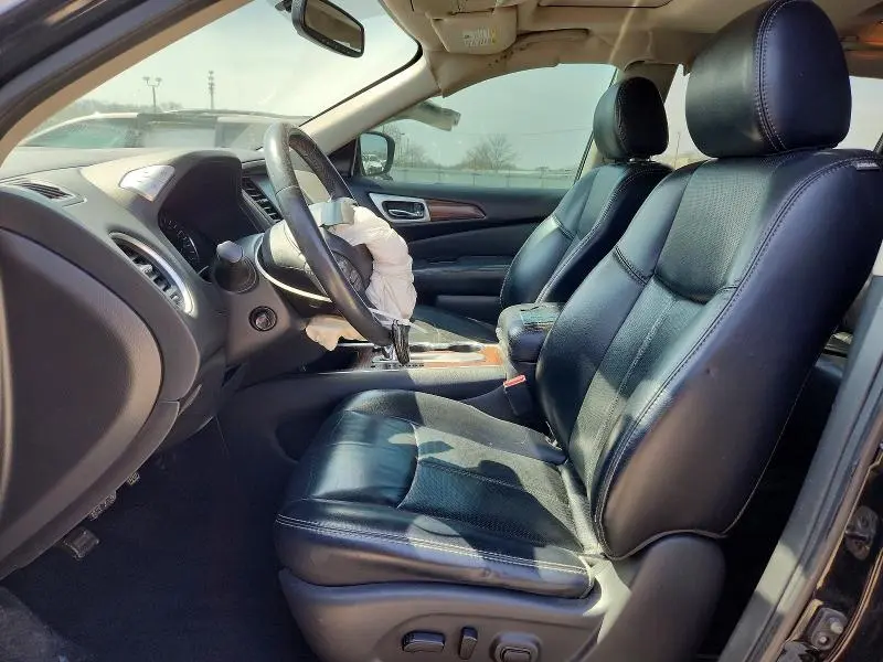 2017 NISSAN PATHFINDER PLATINUM  