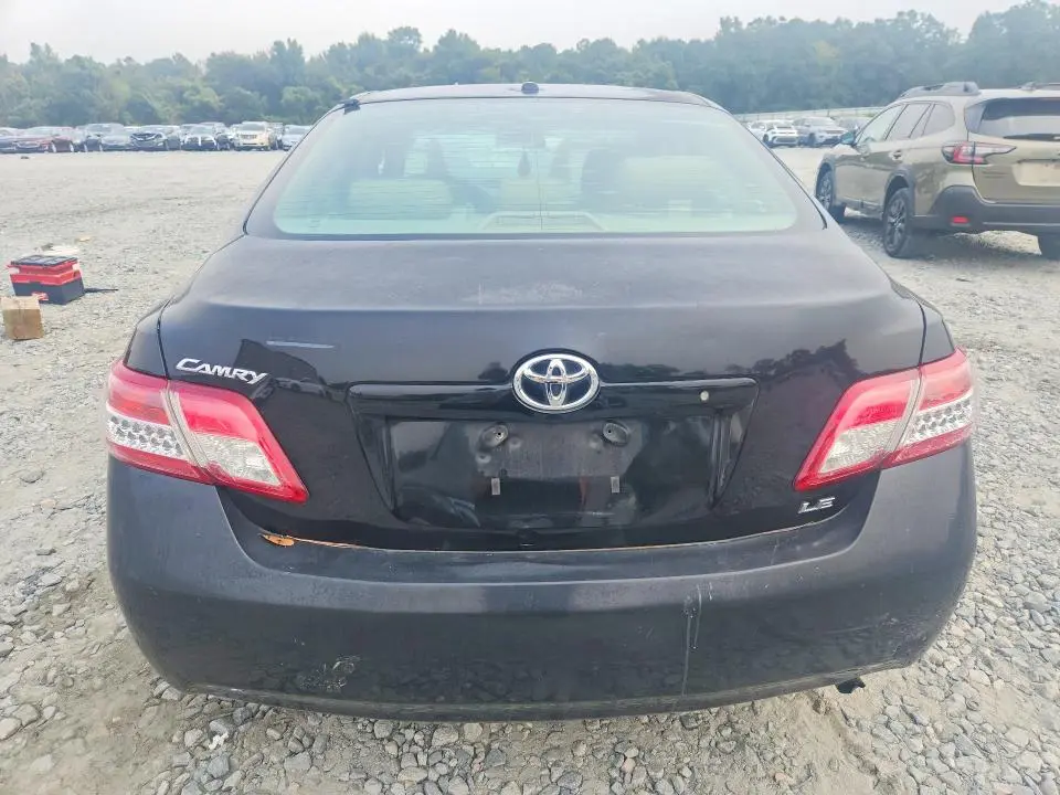 2011 TOYOTA CAMRY LE  