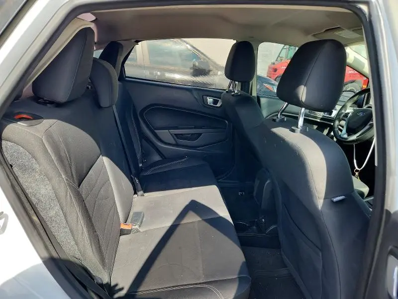 2016 FORD FIESTA SE  
