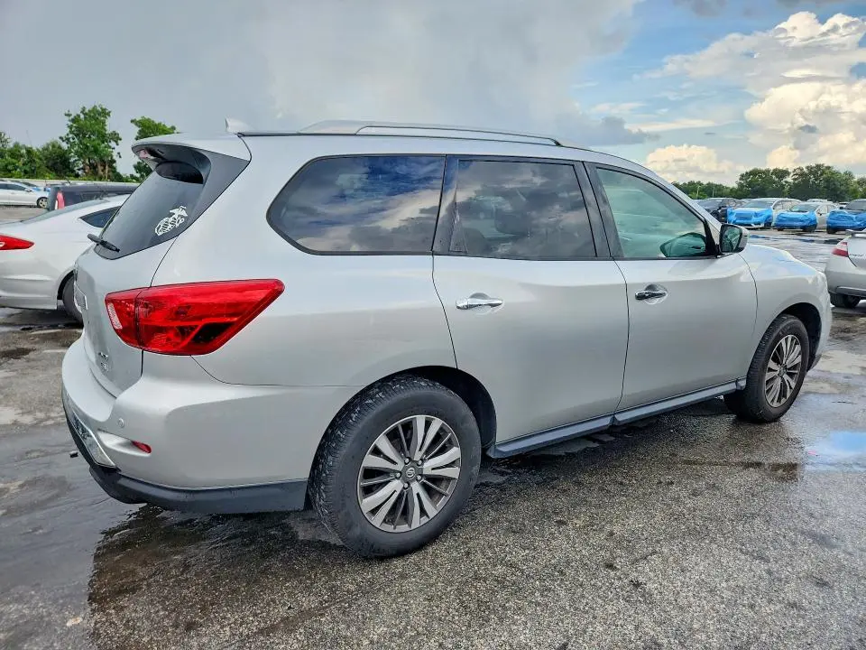 2019 NISSAN PATHFINDER SV  