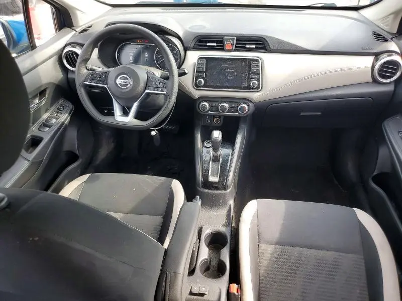 2020 NISSAN VERSA SV  
